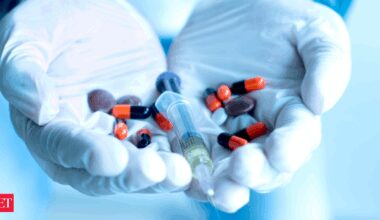 6 types of medications that should not be taken with vitamin D supplements - Steroids: risk of reducing calcium absorption
