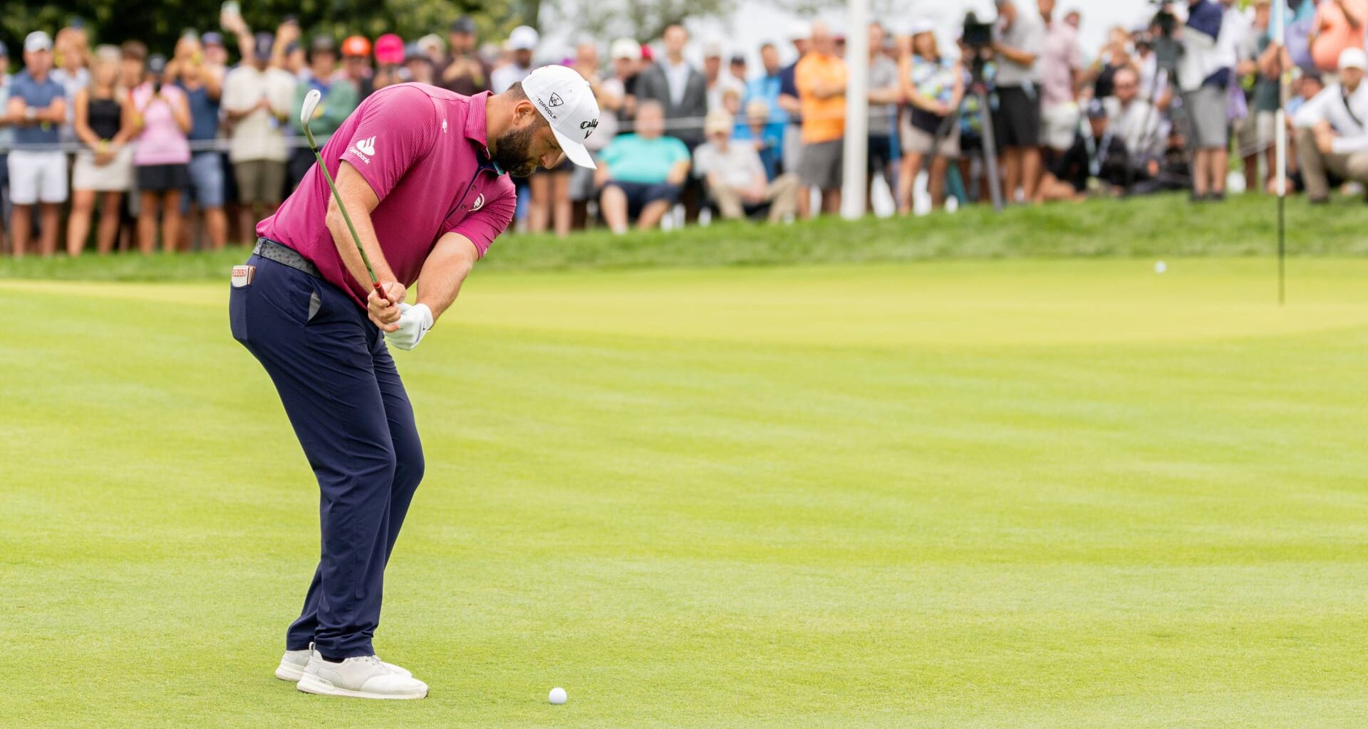 The crowd gathers around to watch Captain Bryson DeChambeau of Crushers GC hit his shot from the 10th tee during the semifinals of LIV Golf Team Championship Michigan at The Cardinal at Saint John’s on Saturday, August 23, 2025 in Plymouth, MIchigan. (Photo by Charles Laberge/LIV Golf)