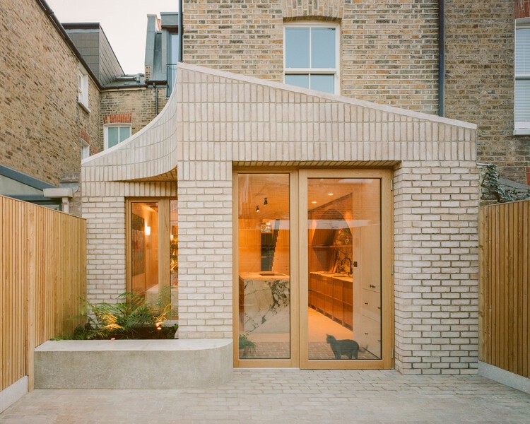 Sobremesa House / Studio McW - Exterior Photography, Wood, Door, Brick, Concrete