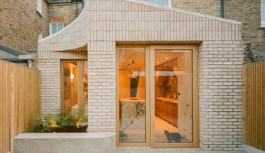 Studio McW turns London home into a "space primed for hosting"