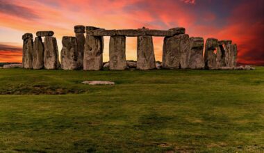 Neolithic cow tooth links Stonehenge to Wales and supports the origin of its bluestones