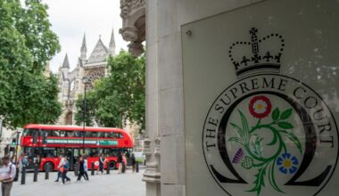Britain’s lawyers are refusing to turn their back on Russian money – POLITICO