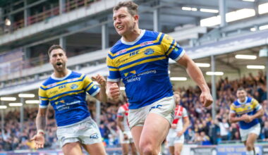 Former Leeds Rhinos and England man signs deal to play 22nd professional season
