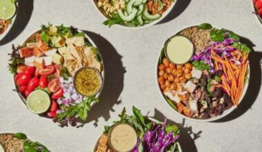 Healthy bowls chain opens in Dallas' buzzy Snider Plaza