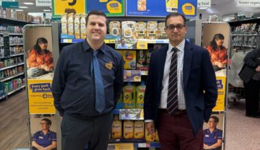 Dr Neil Shastri-Hurst MP supports ‘Every Pack Gives Back’ campaign at Solihull Morrisons