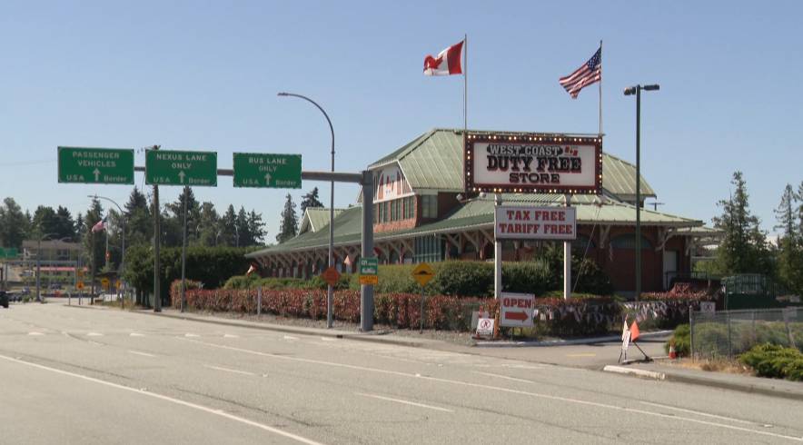 Click to play video: 'Canadian border crossing numbers down in June'