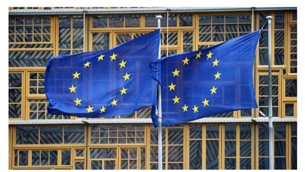 The European Union urges the United States to reconsider its decision on visas for Palestinian officials