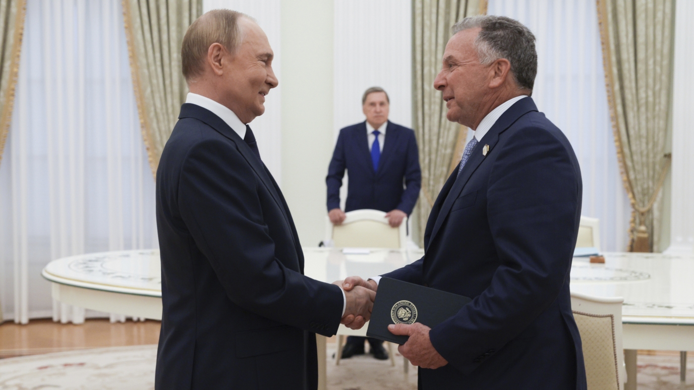 Russia says Trump and Putin will meet to discuss Ukraine war : NPR