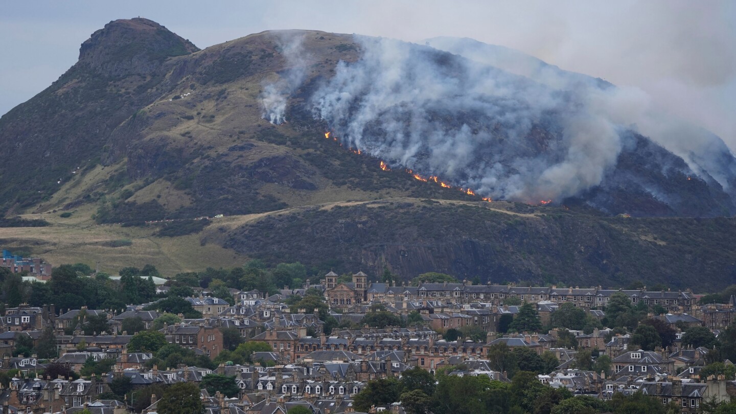 Firefighters battle gorse fire at Edinburgh's Arthur’s Seat
