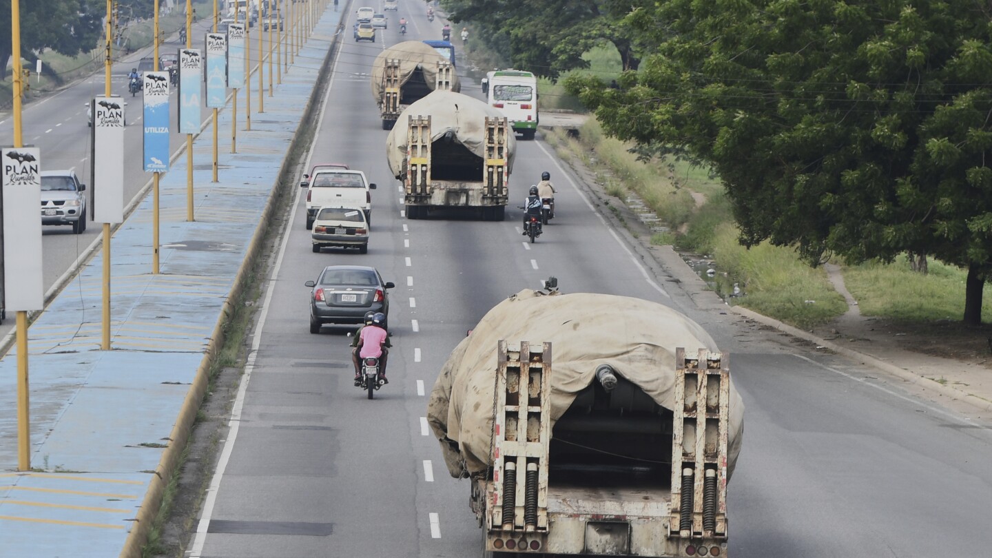 Venezuela reacts to US warships in nearby waters