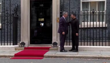 Zelenskyy meets Starmer in London ahead of Trump-Putin summit