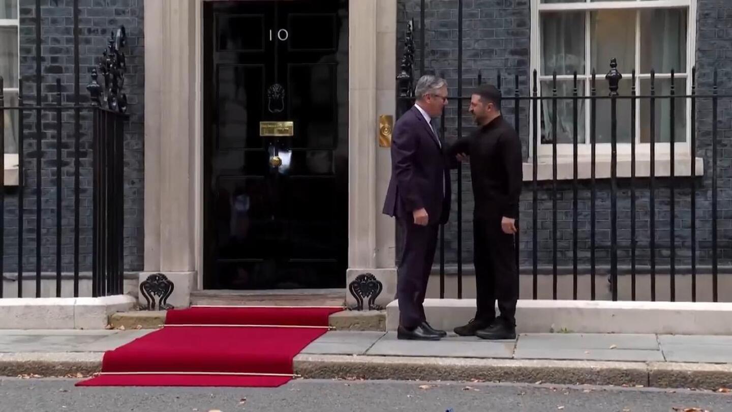 Zelenskyy meets Starmer in London ahead of Trump-Putin summit