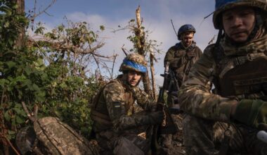 '2000 Meters to Andriivka' review: A pummeling dispatch from Ukraine's frontline