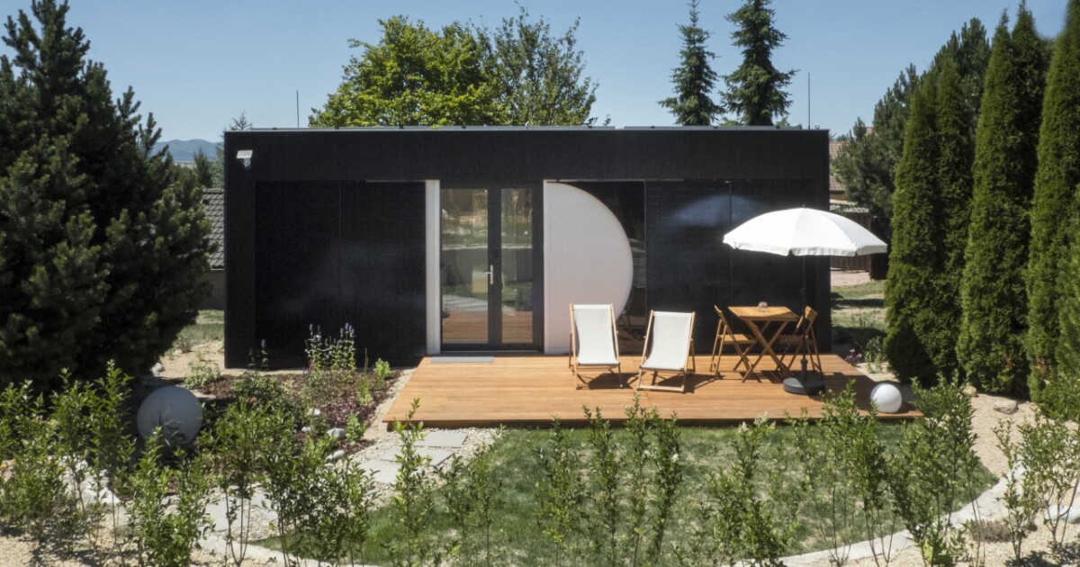 Ecocapsule Box offers affordable off-grid tiny living