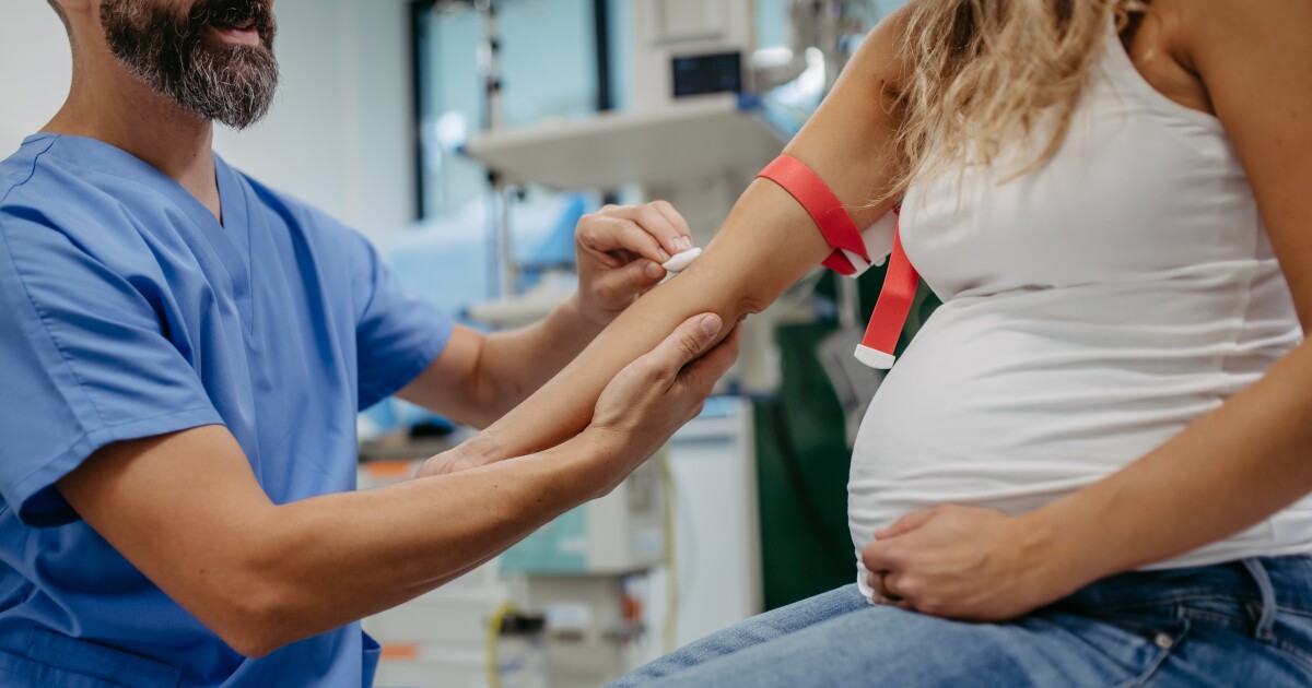Offered a cash price for a prenatal genetic test? It may be your best bet