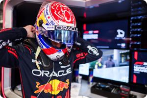 Ecclestone warns Verstappen against Ferrari move