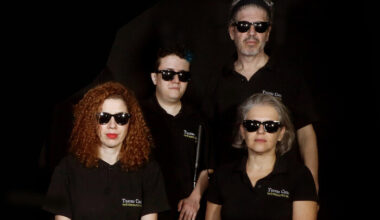 Play about perception performed in pitch darkness
