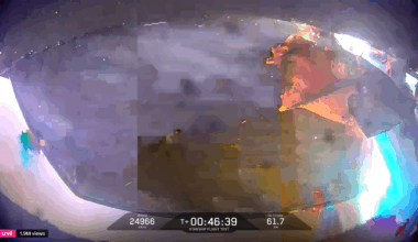 SpaceX Starship Flight 9 burns up after losing control on May 27, 2025.
