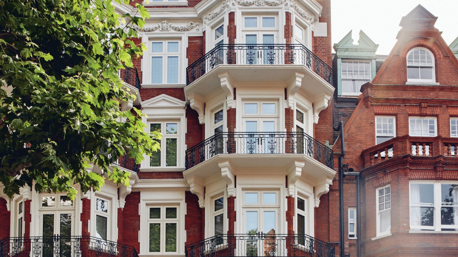 Jet Acuzar's guide to the vibrant, elegant city of London