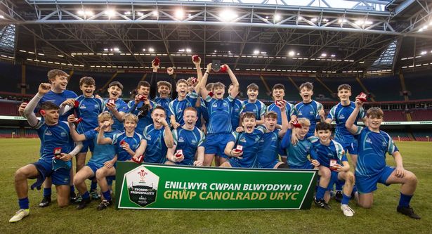 Bro Morgannwg captain Ffredi Easterby lifts the trophy
