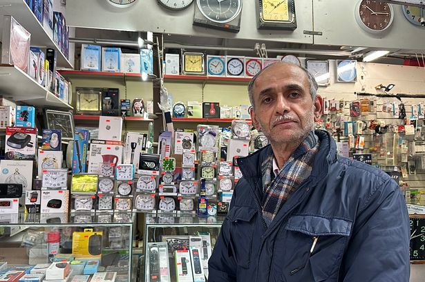 The brand new Oldham Market has been delayed - we spoke to traders to find out what they really think about it. 