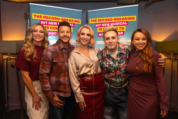 Faye Tower, Lee Latchford, Claire Richards, Ian “H” Watkins and Lisa Scott-Lee, band members of Steps 