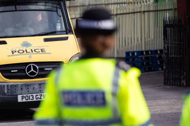 Police have told people in an area of L8 to be aware of car thefts