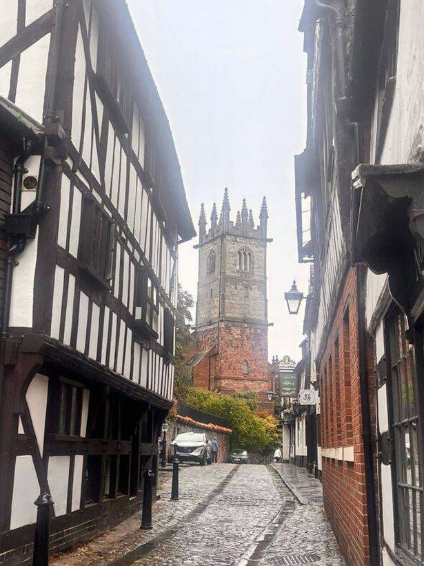 The cobbled streets and postcard-worthy buildings gave major Harry Potter vibes