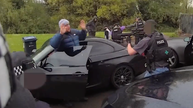 Moment officers arrest gang at gunpoint