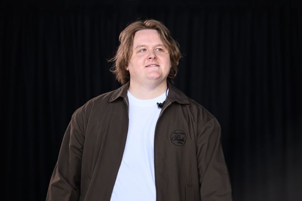  Singer songwriter Lewis Capaldi walks onto the Pyramid Stage during day three of Glastonbury festival 2025 at Worthy Farm, Pilton on June 27, 2025 in Glastonbury, England. 