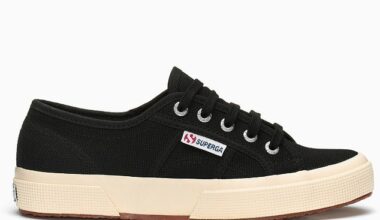 Julia Roberts just wore Kate Middleton's favourite trainer - and we've found them on sale with 60% off