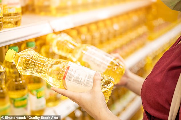 Her blacklist includes soybean oil, canola oil, corn oil, sunflower oil, safflower oil, cottonseed oil, grapeseed oil, rice bran oil, and margarines, warning that they are 'toxic' when heated, causing inflammation in the body