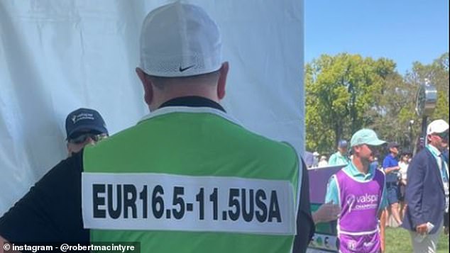 MacIntyre's customised bib for his caddie Mike Burrows at last year's Valspar Championship