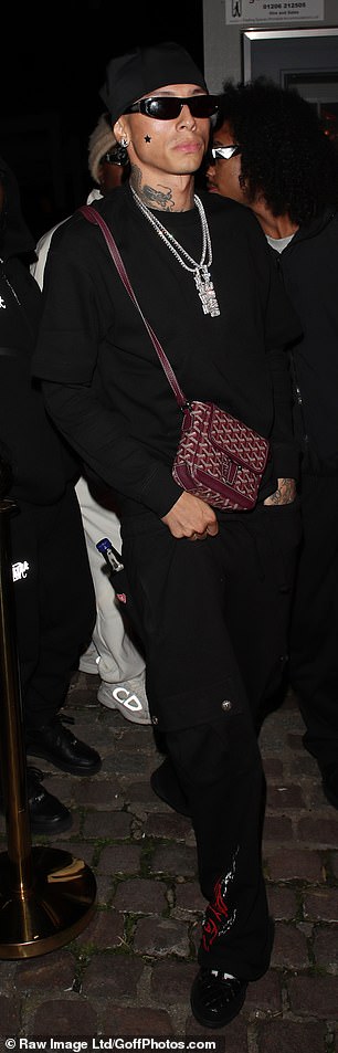 Central Cee was spotted making his way into the venue