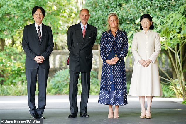 They also went to meet with Their Imperial Highnesses Crown Prince and Crown Princess Akishino