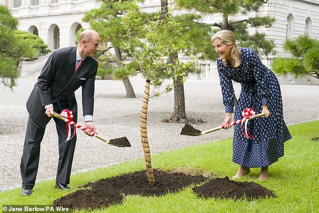 Earlier in the day, the couple participated in a tree planting ceremony at Akasaka State Guest House