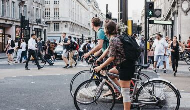 Cyclists who run red lights 'are set to face harsher penalties' under new crackdown