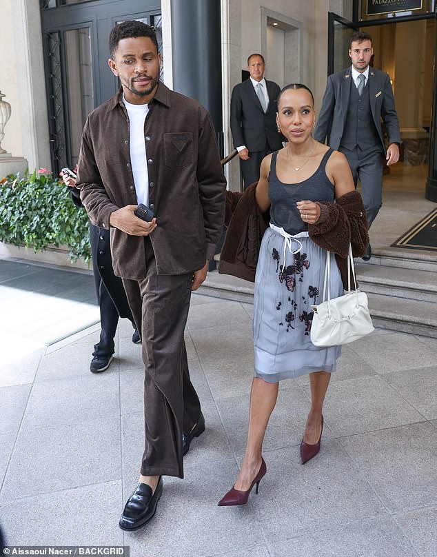 Arriving on the arm of her husband Nnamdi Asomugha, Kerry was in high spirits as she headed to the show