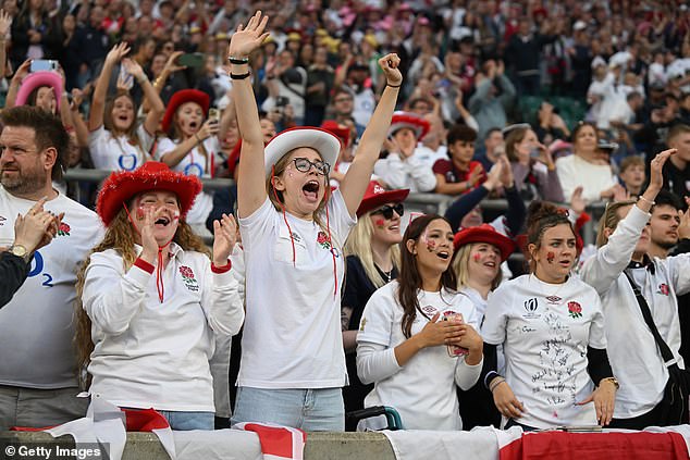 England fans celebrate the Red Roses' victory