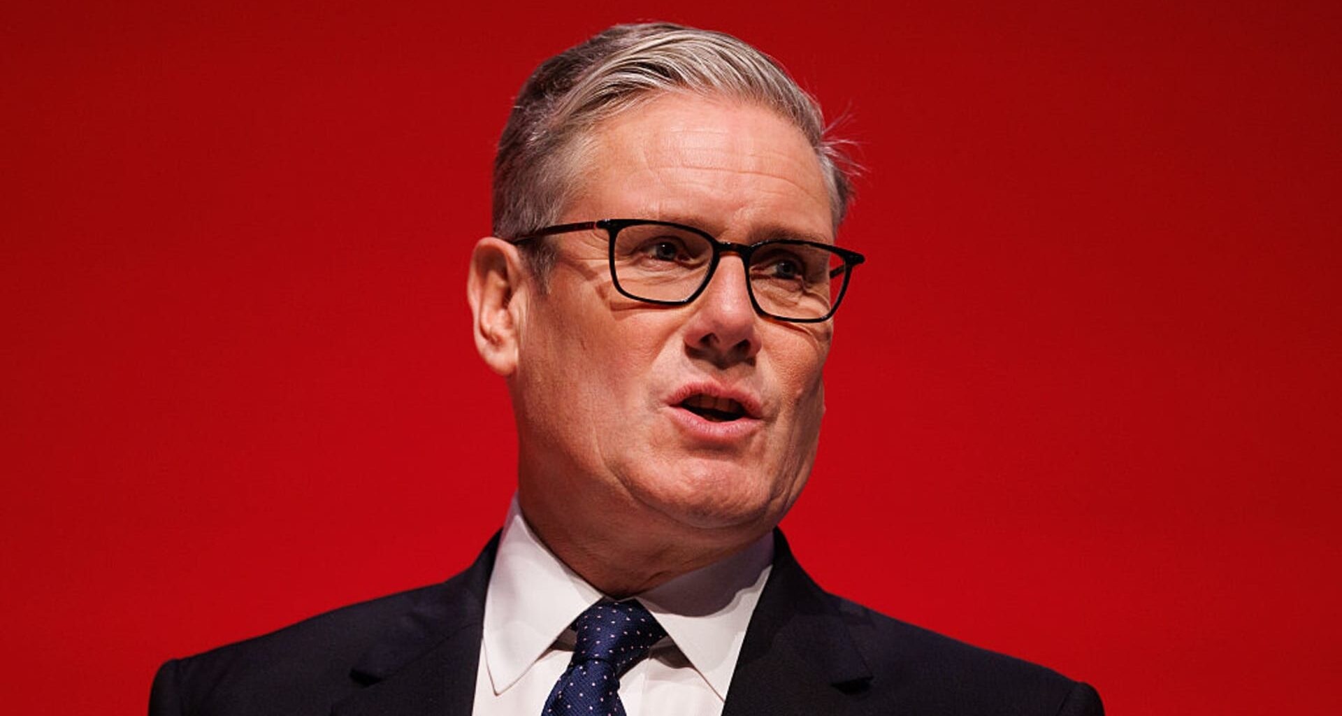 UK at 'a fork in the road' between renewal and decline, Starmer warns