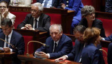 French government falls as Bayrou loses confidence vote