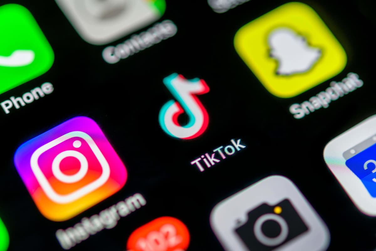 Meta might be scanning your phone's entire camera roll - here's how to turn it off - London Evening Standard