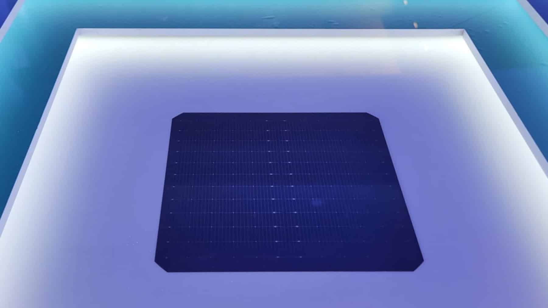 Recycled rooftop solar cell