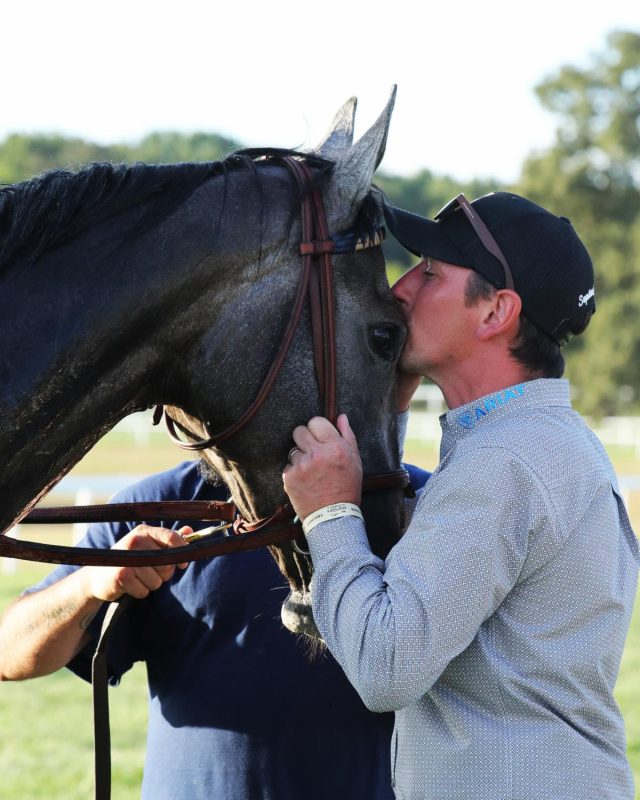 Meringue wins four-horse photo in Juvenile Fillies