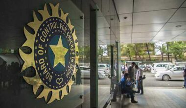 BCCI floats tender for jersey sponsor after Dream11 exit