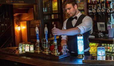 Punters devastated as cult Glasgow pub closes its doors
