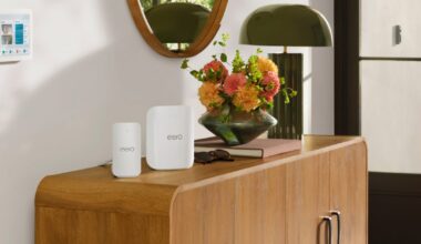 New Eero Signal promises to keep you connected during internet outages