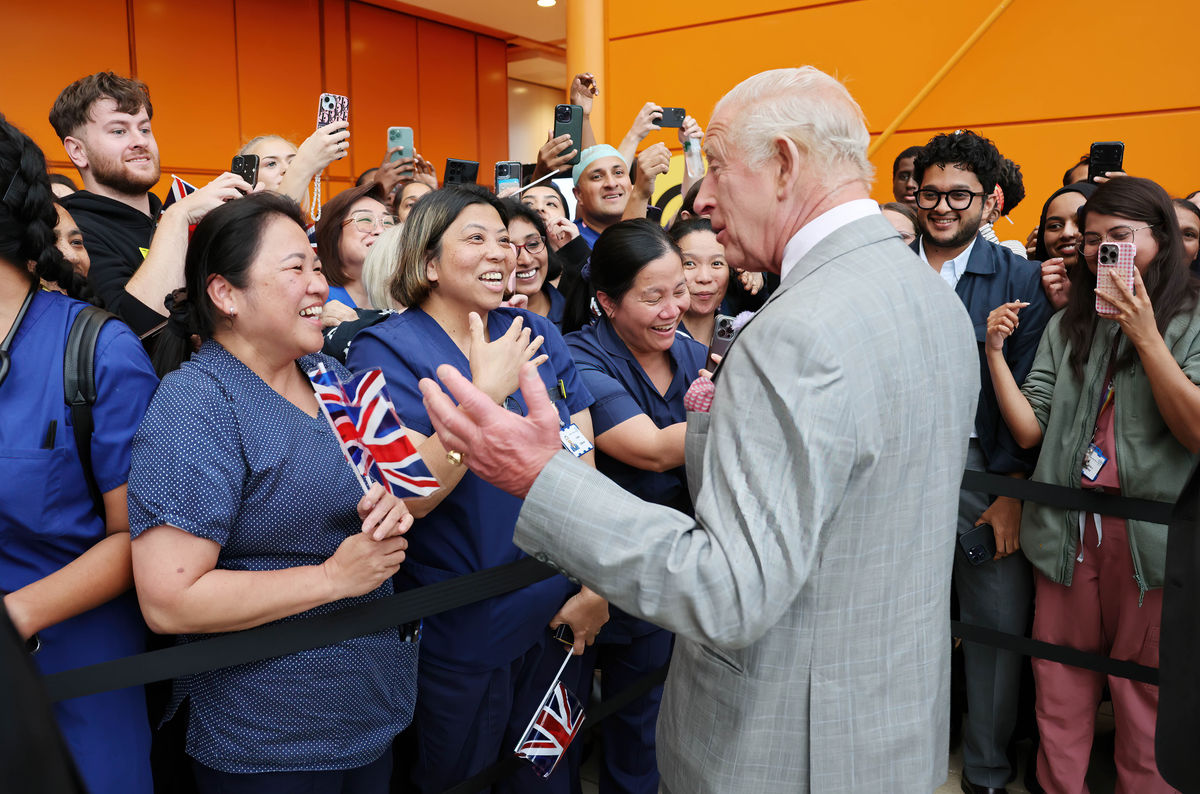 Supporting image for story: In Pictures: 52 royally cheerful snaps from King Charles III's visit to the West Midlands