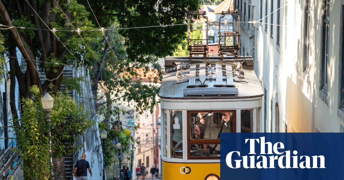 Explainer: what is Lisbon’s funicular railway Elevador da Glória and how does it work? | Portugal