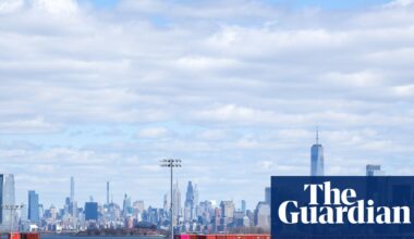 Trump asks US supreme court to overturn trade tariffs ruling | Trump tariffs